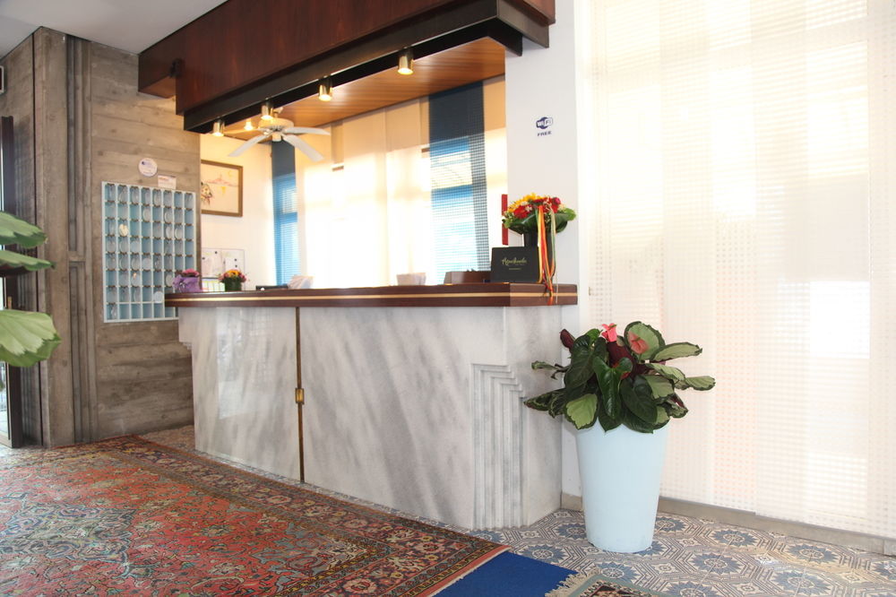 Hotel Pigalle Lido di Jesolo Eksteriør bilde