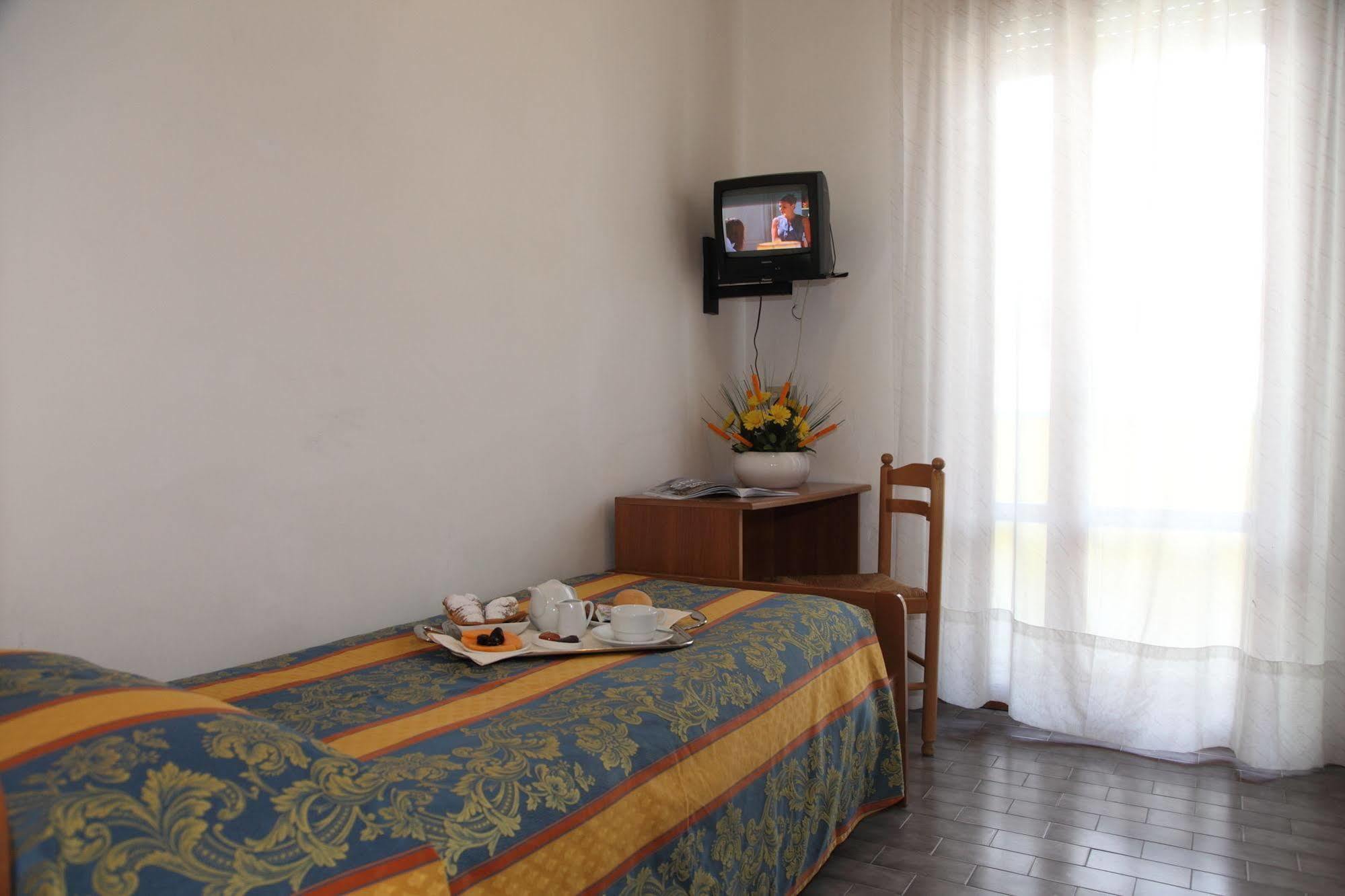 Hotel Pigalle Lido di Jesolo Eksteriør bilde